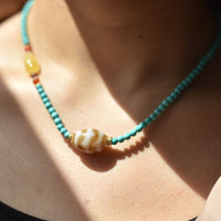 Magnesite and tiger's tooth and sky pearl ladies' collarbone chain
